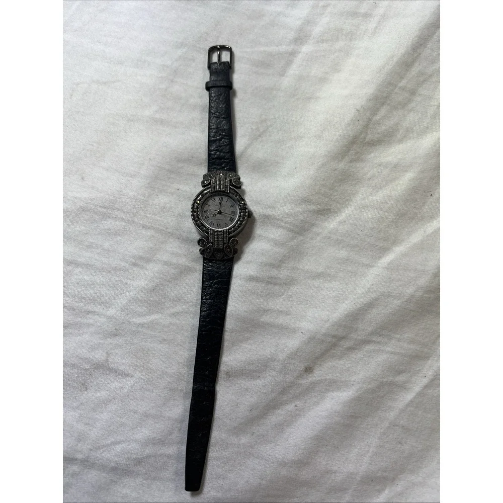 Vintage Dejuno Ladies Watch Genuine Leather
